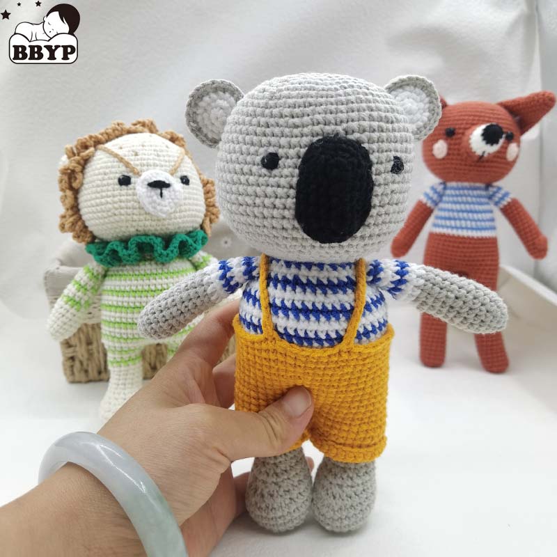 Muñeco de peluche de ganchillo - Baby Nursery Games reseña y precio